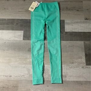 NWT Teal fabletics leggings